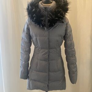 XS The North Face down puffer jacket grey black faux fur trim